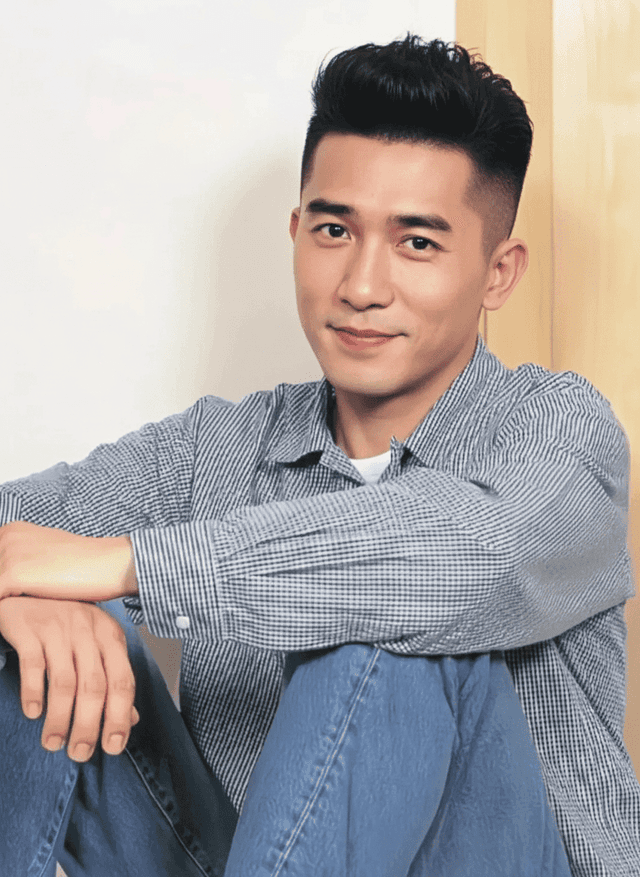 Quiff with tapered sides